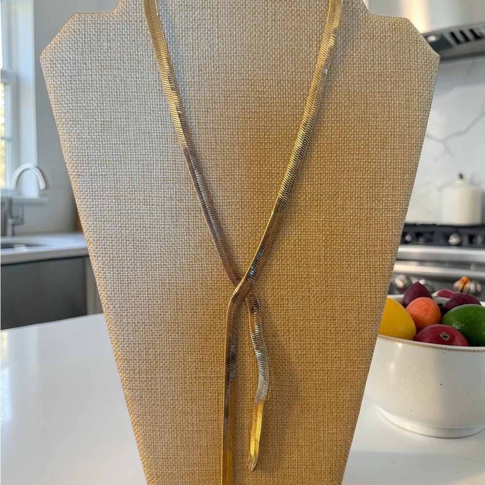 Gold-Tone Layered Lariat Necklace - Elegant Women’s Jewelry - Picture 3 of 5
